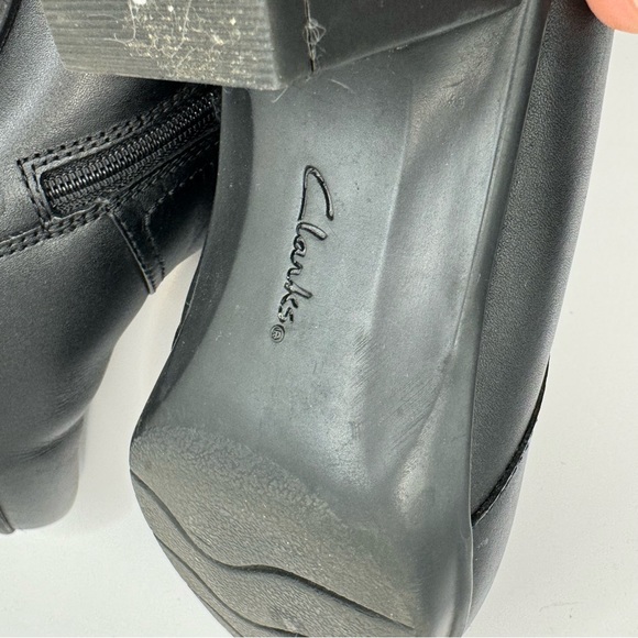 Clarks | Leather Mules - Picture 11 of 12